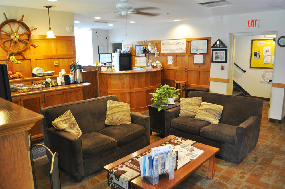 Hotel Harbor House Sackets Harbor
