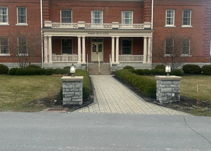 Harbor House Inn