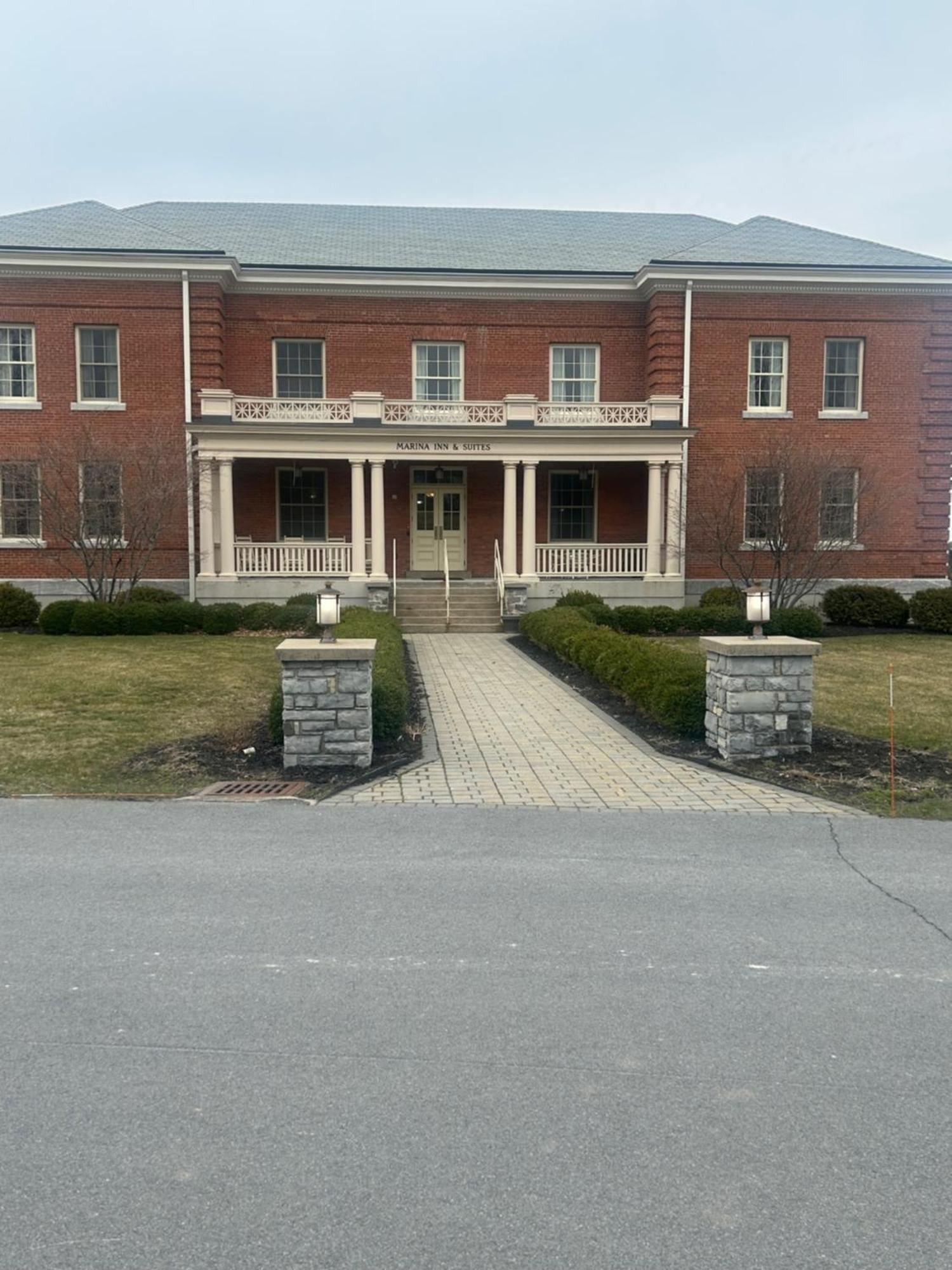Hotel Harbor House