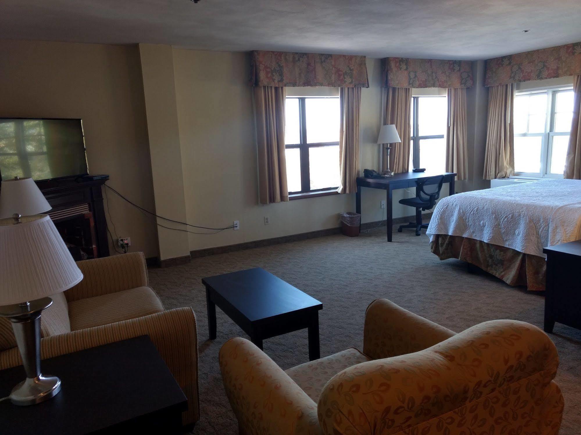 Hotel Harbor House Sackets Harbor