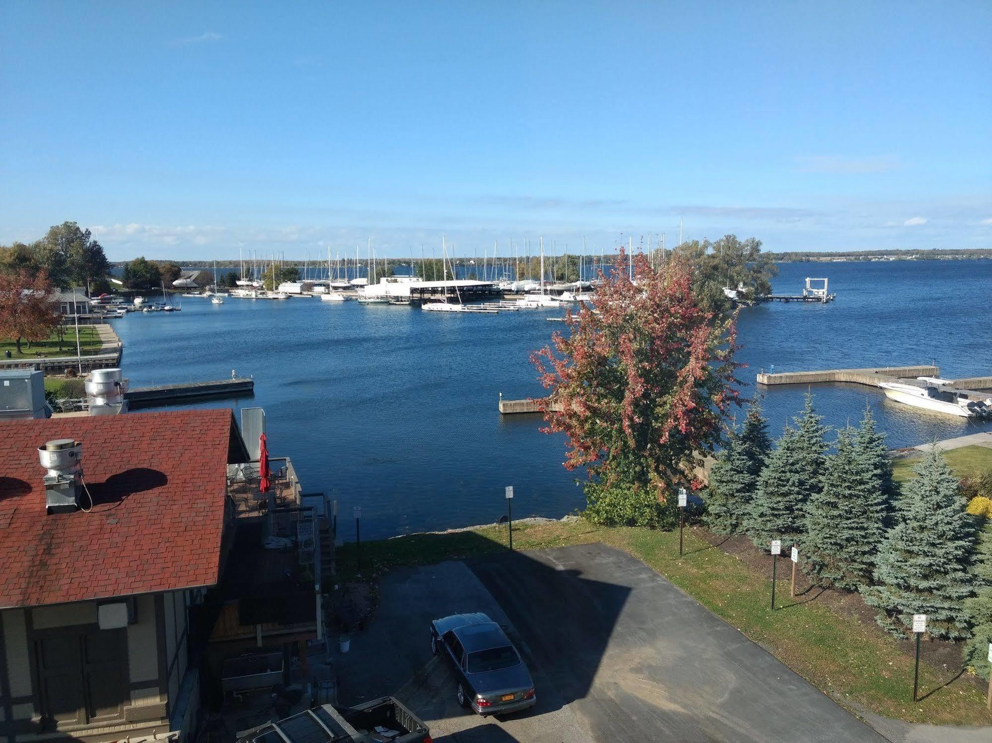 Hotel Harbor House 2*