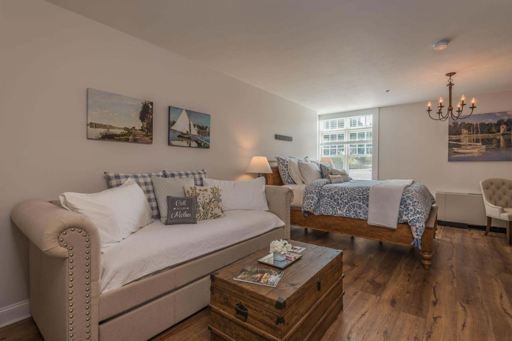 Hotel Harbor House 2*