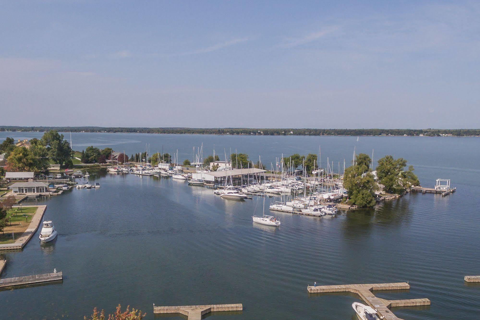 Harbor House Hotel Sackets Harbor