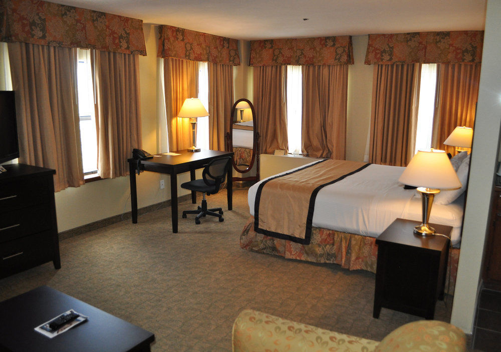 Harbor House Hotel 2*